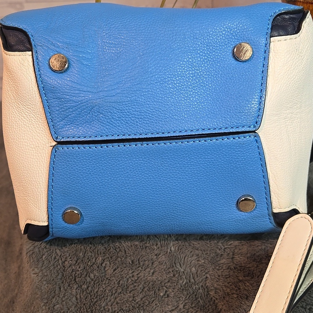Kate Spade New York Lychee Busy Small Bucket Bag - Picture 4 of 10